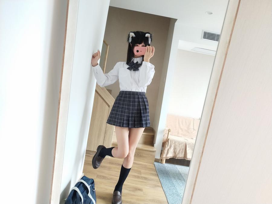 黑料不打烊tttzzz官网广告：网页操作简单，妈妈也能轻松使用